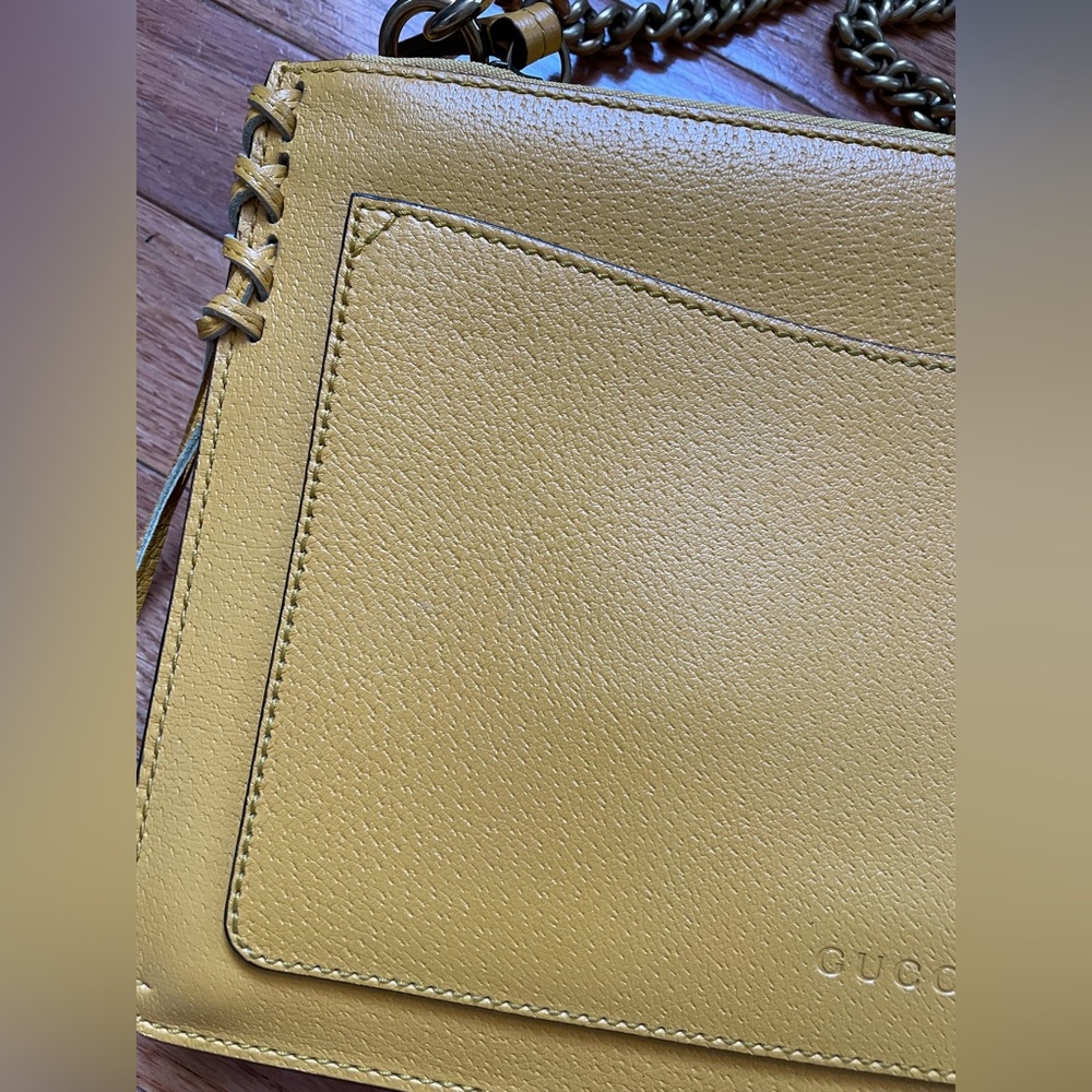 Gucci Animalier Yellow Shoulder Bag - Picture 9 of 15